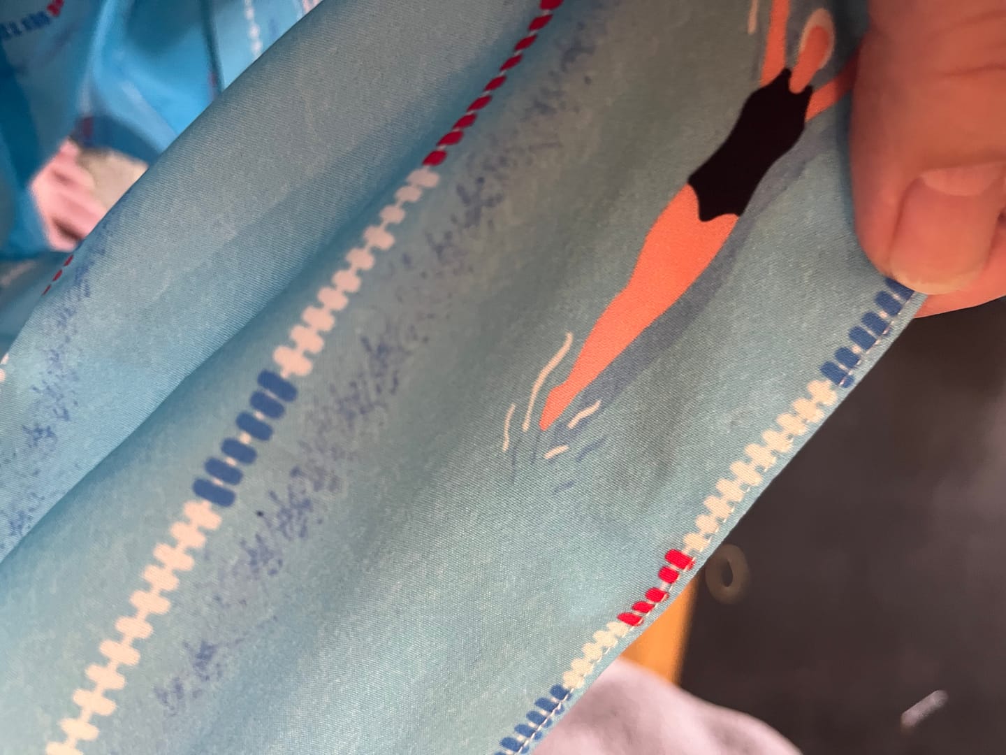 Customer photo review of 「サマースイミングプールの俯瞰」ストライプアロハシャツ