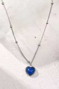 Customer photo review of Collar Corazón Cambia Color