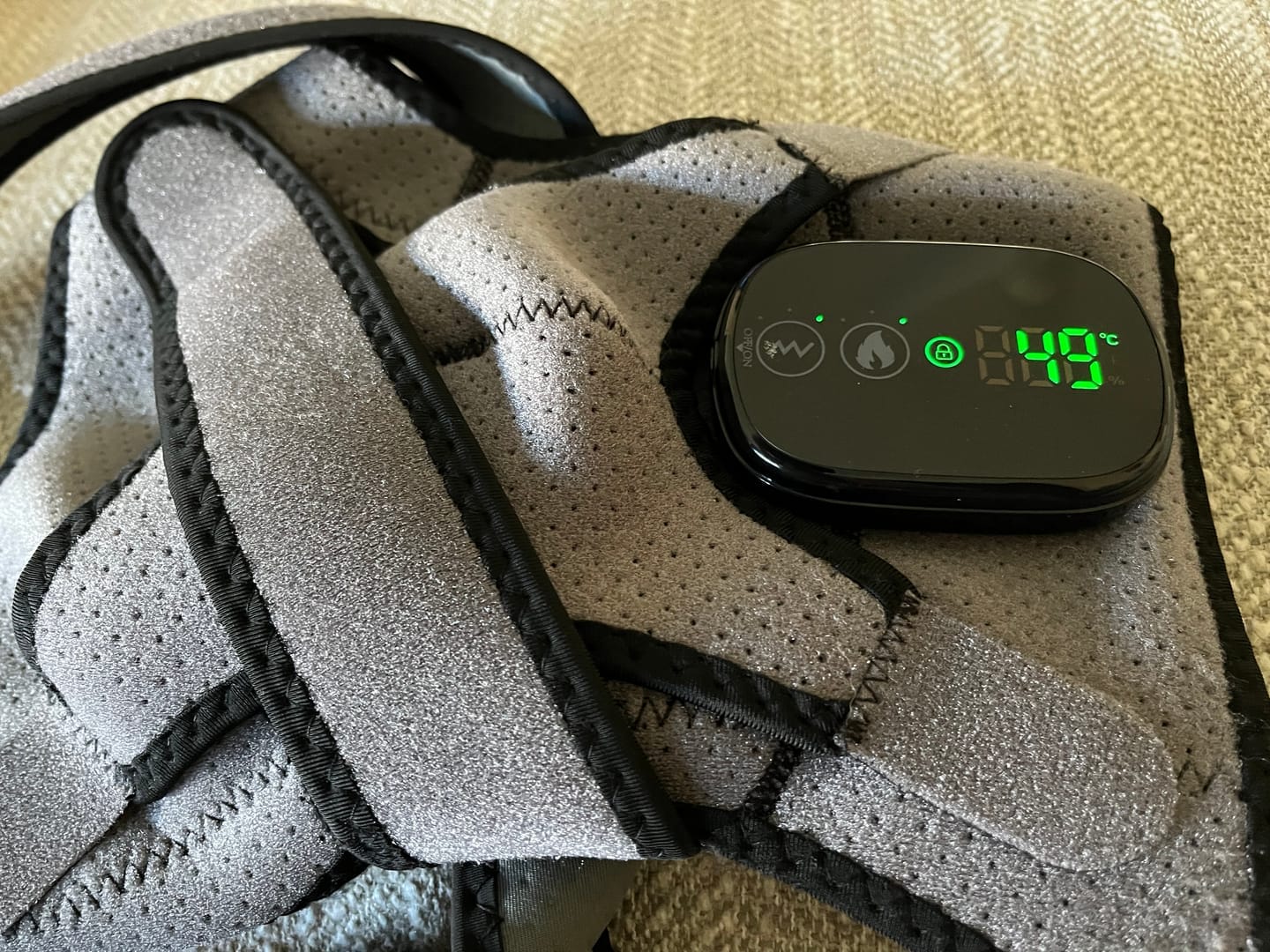 Customer photo review of Wisemed Shoulder Massager