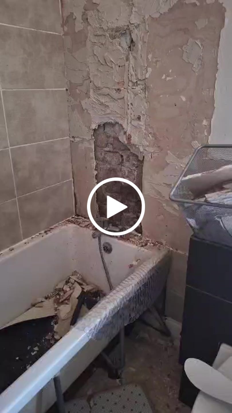 Customer video review of 10mm Lightning Marble Gloss Shower Panel 1M x 2.4M