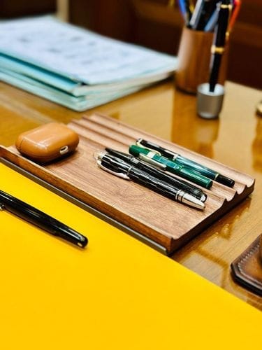 Customer photo review of EXHIBIT DESK ORGANIZER