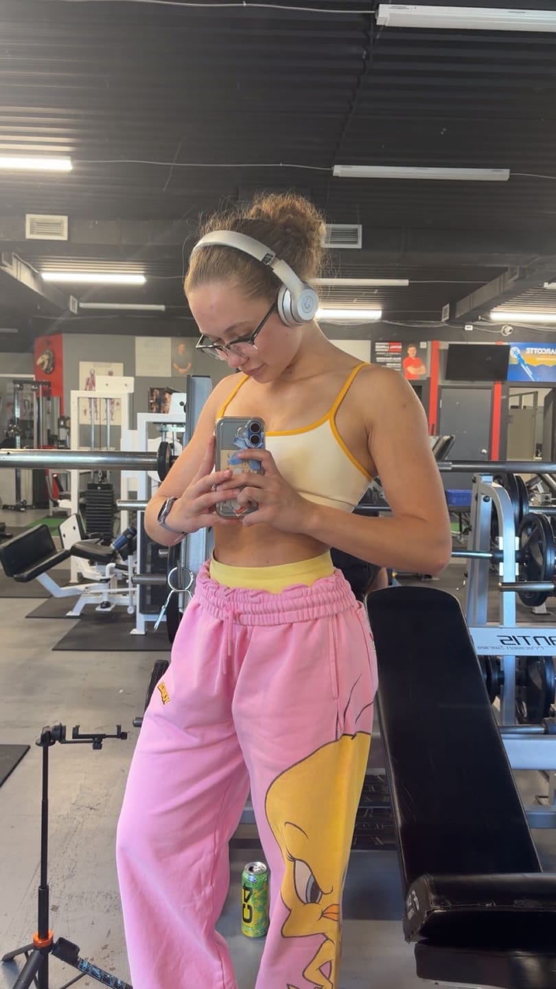 Customer photo review of 2169 - Looney Tunes Character Sweats