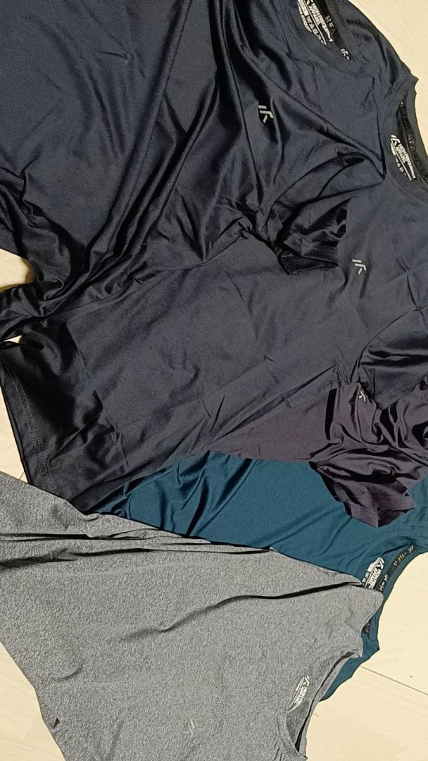 Customer photo review of Dri-Fit Heather Crew Neck Short Sleeve T-Shirt