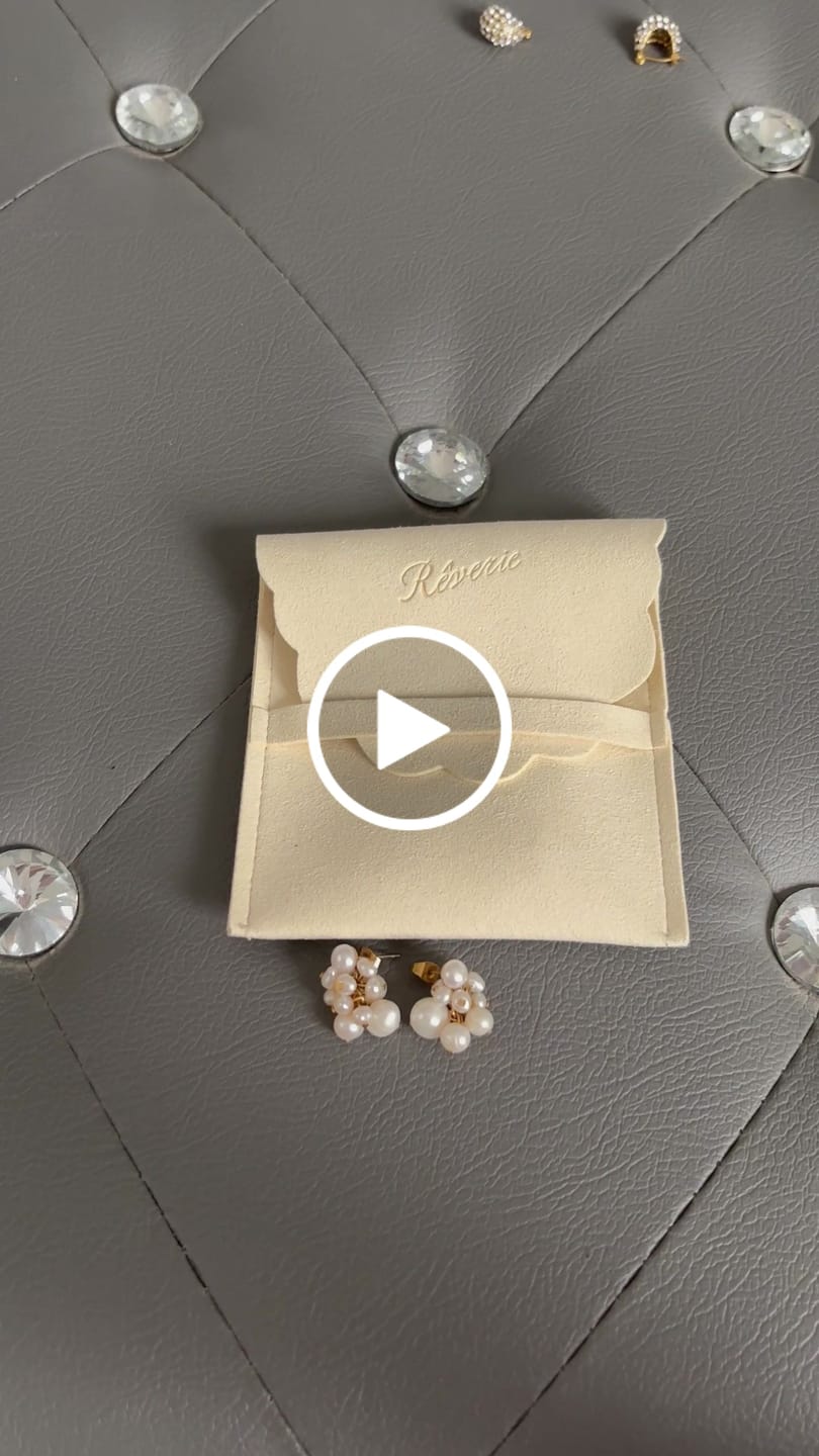 Customer video review of Orecchini "Via lattea segreta"