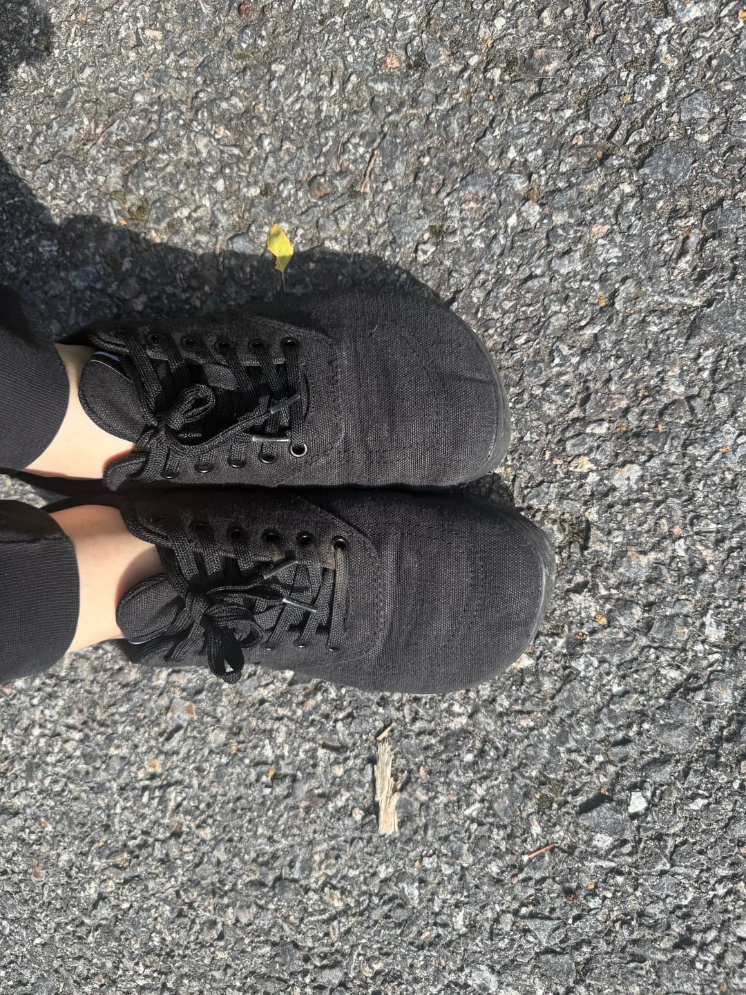Customer photo review of Vaistoa Huoleton -paljasjalkasneakerit
