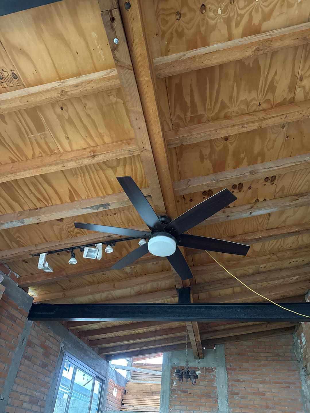 Customer photo review of Ventilador de Techo Elevé Comfort M4 5 Aspas 52 Pulgadas
