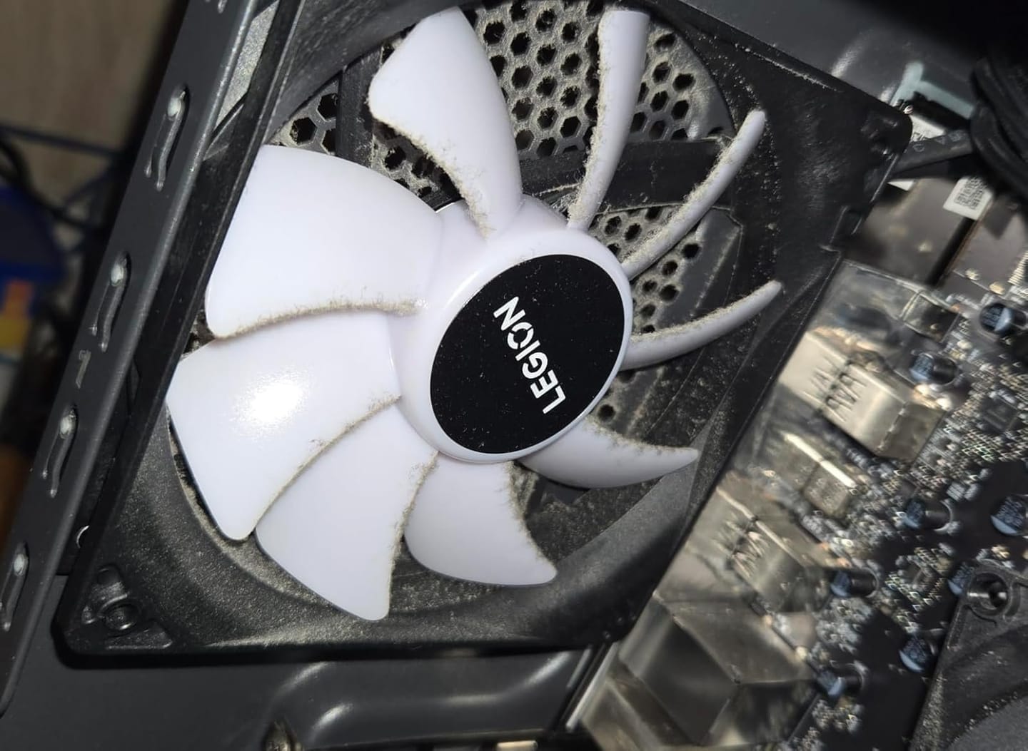 Customer photo review of BOLTHUT™ Cordless Air Duster Blower — 130,000 RPM Turbo, 4 Speeds