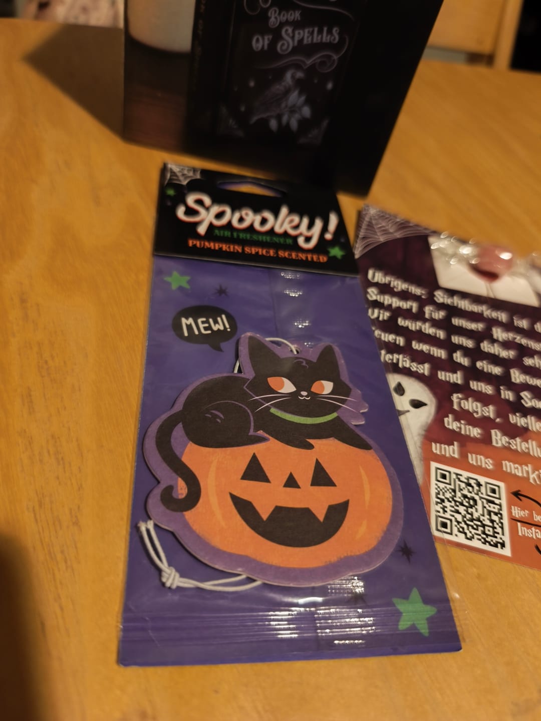 Customer photo review of Spooky Auto Lufterfrischer – Gespenst & Katze im Kürbis