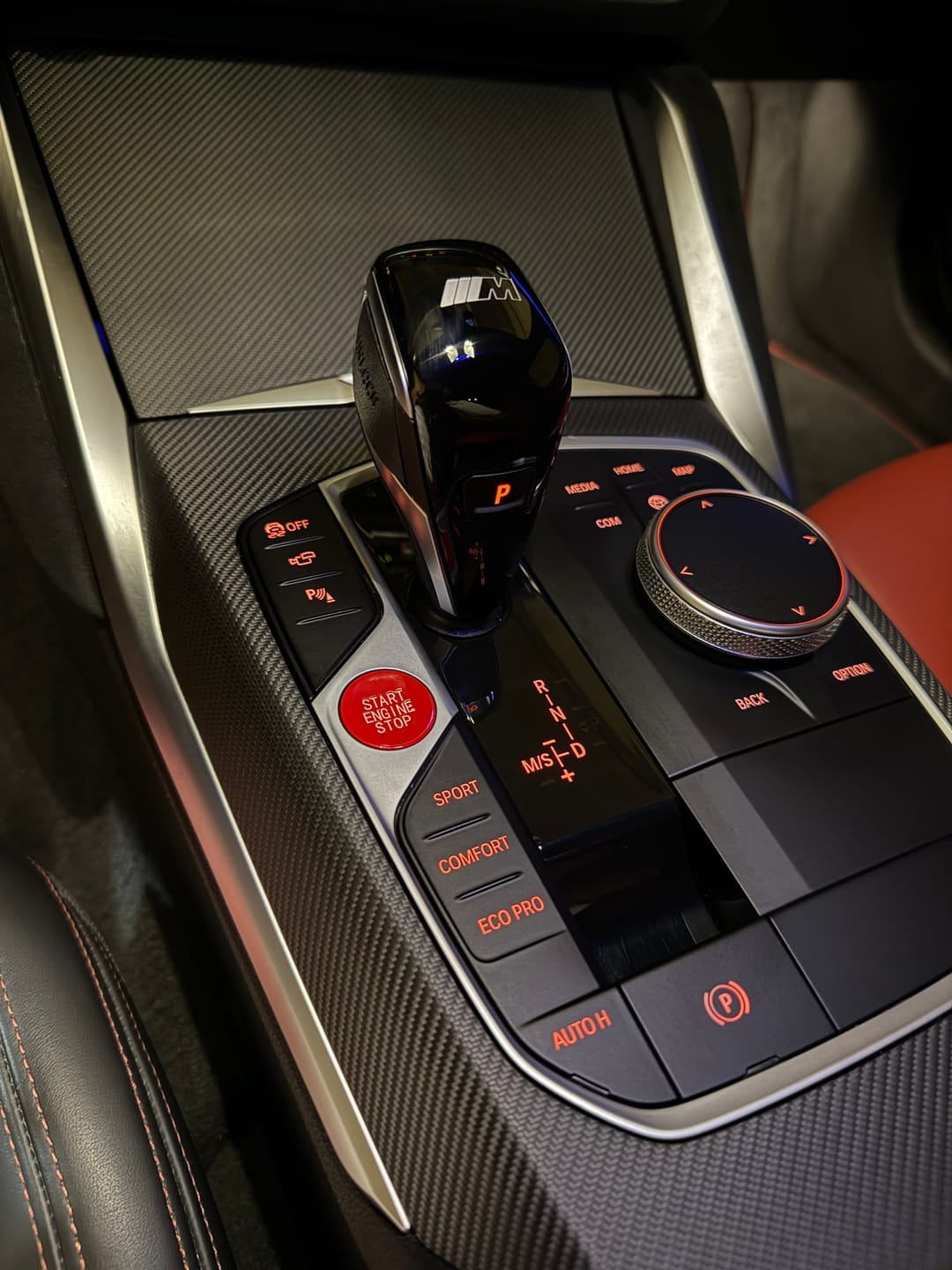 Customer photo review of RED STOP/START BUTTON FOR BMW F40 1 SERIES G42 2 SERIES G20 3 SERIES G22 4 SERIES