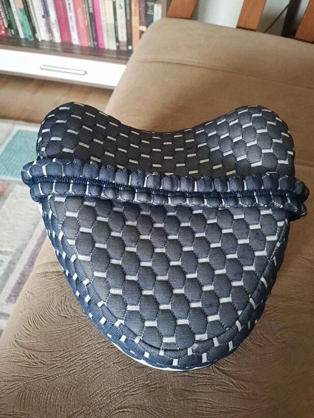 Customer photo review of Pillowen Ortopedik Bacak Arası Yastığı — Yan Yatış Destek Minderi