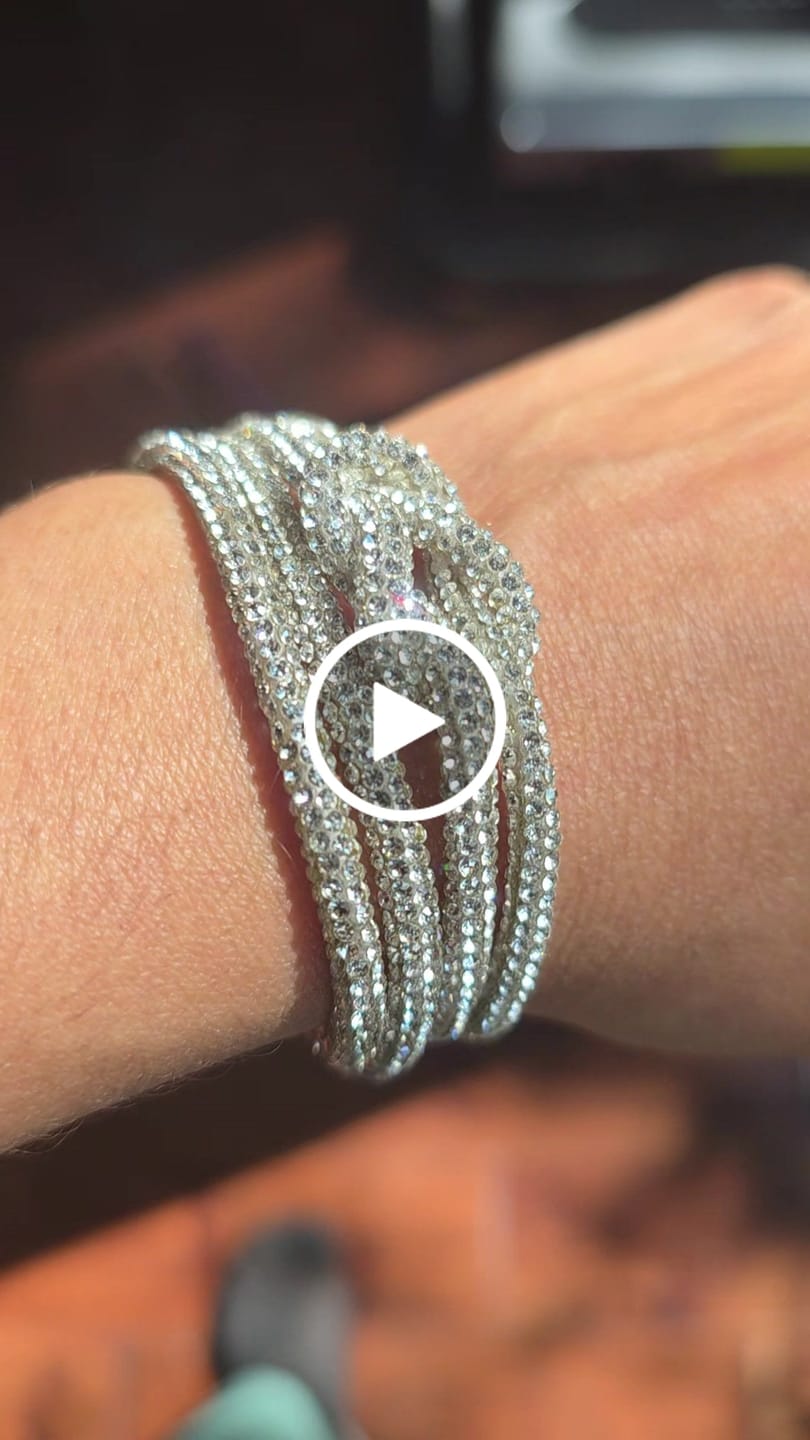 Customer video review of Knot Bracelet Set - Crystal