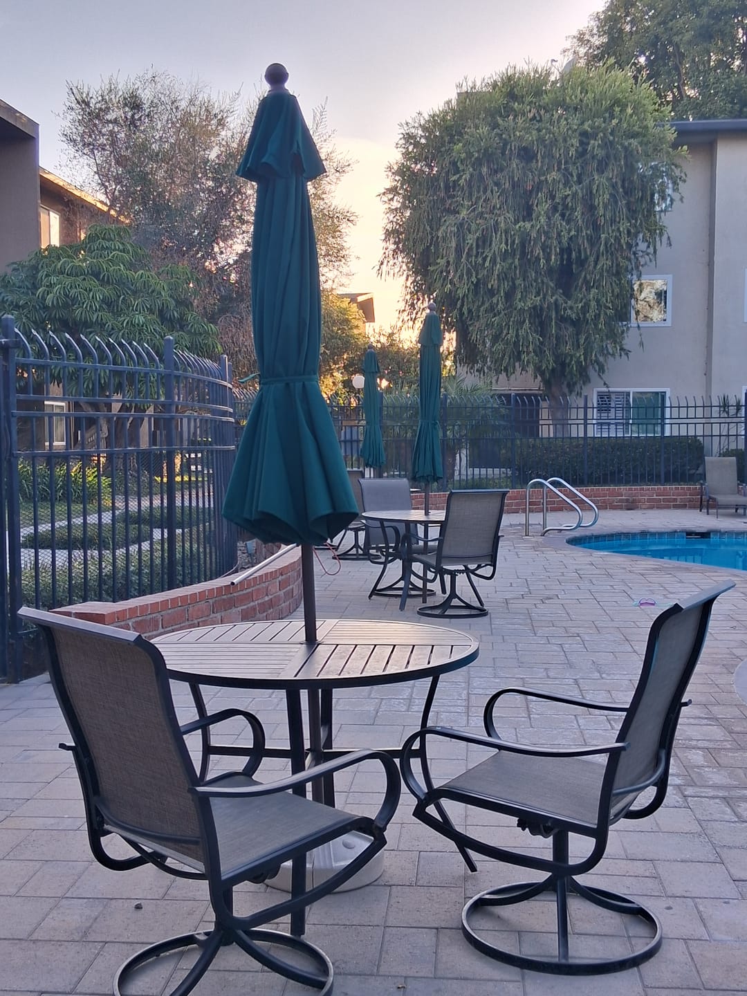 Customer photo review of ABCCANOPY 9FT Patio Umbrella Outdoor Table Umbrella 8 Ribs OLEFIN 5-Year No Fading