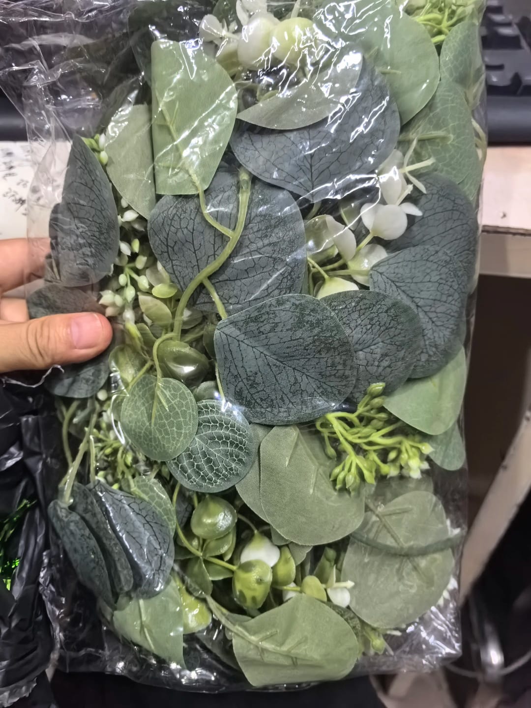 Customer photo review of 🔥Last Day 60% OFF🔥Artificial Rose Garland Flower Vine