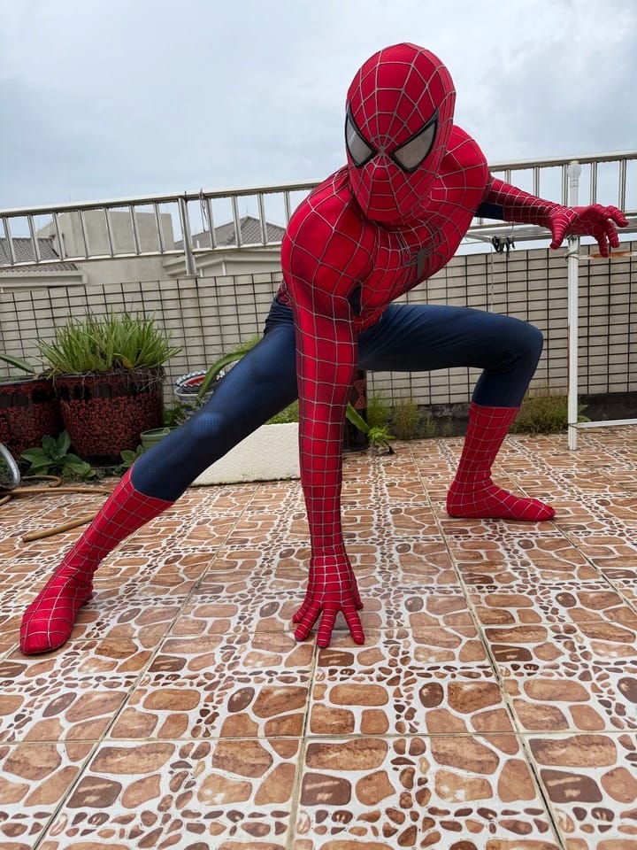 Customer photo review of Tobey Maguire Spider-Man Life Size Wearable Costume (Replica Grade)(Screen Printed)