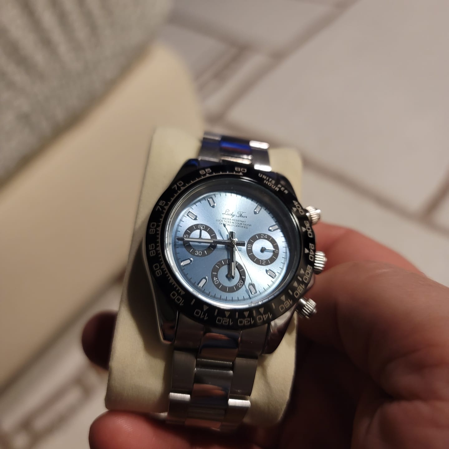 Customer photo review of Lucky Fours® Vantage