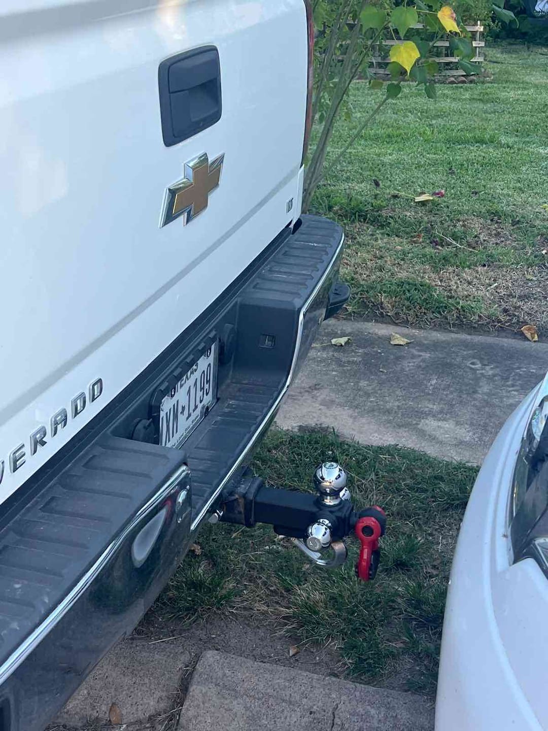 Customer photo review of TYT Tri Ball Mount Trailer Hitch with Tow Hook & Shackle