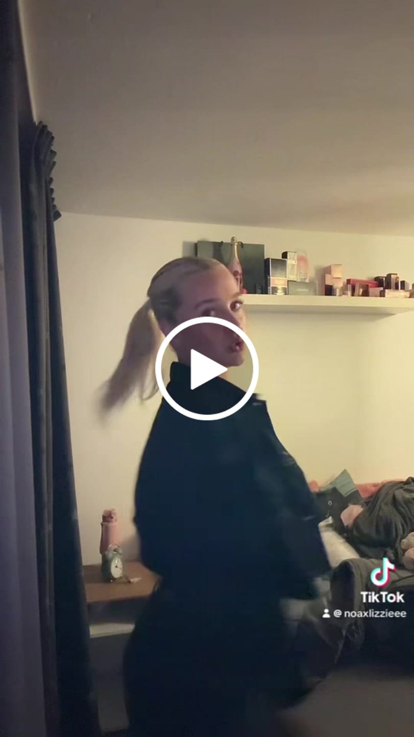 Customer video review of the LOGO STITCH CROPPED DENIM JACKET INDIGO