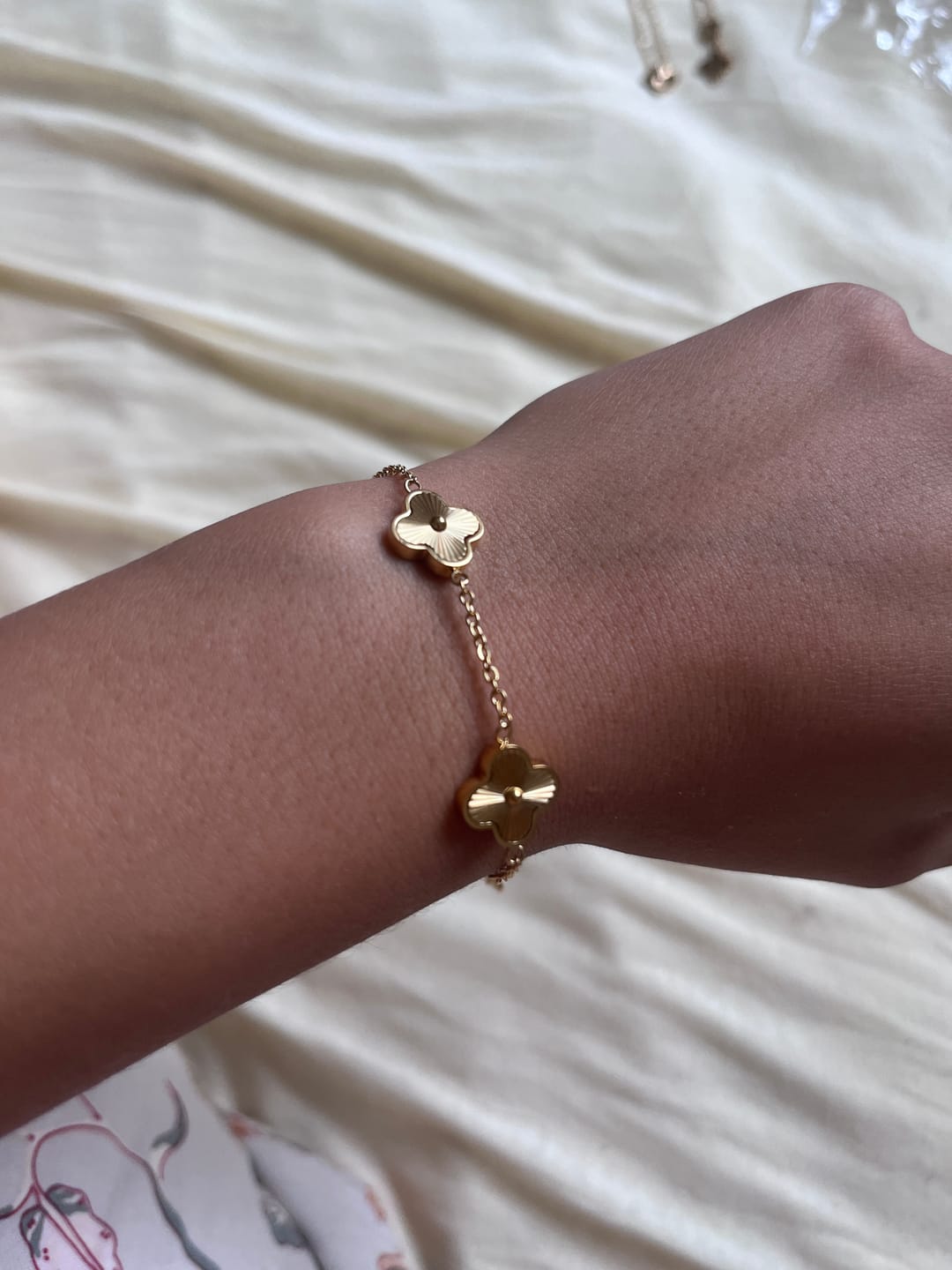 Customer photo review of Plain Clover Armband