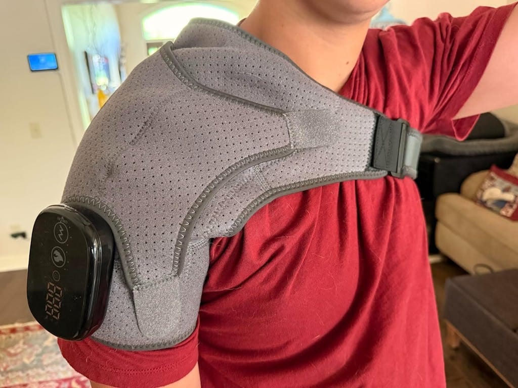 Customer photo review of Wisemed Shoulder Massager