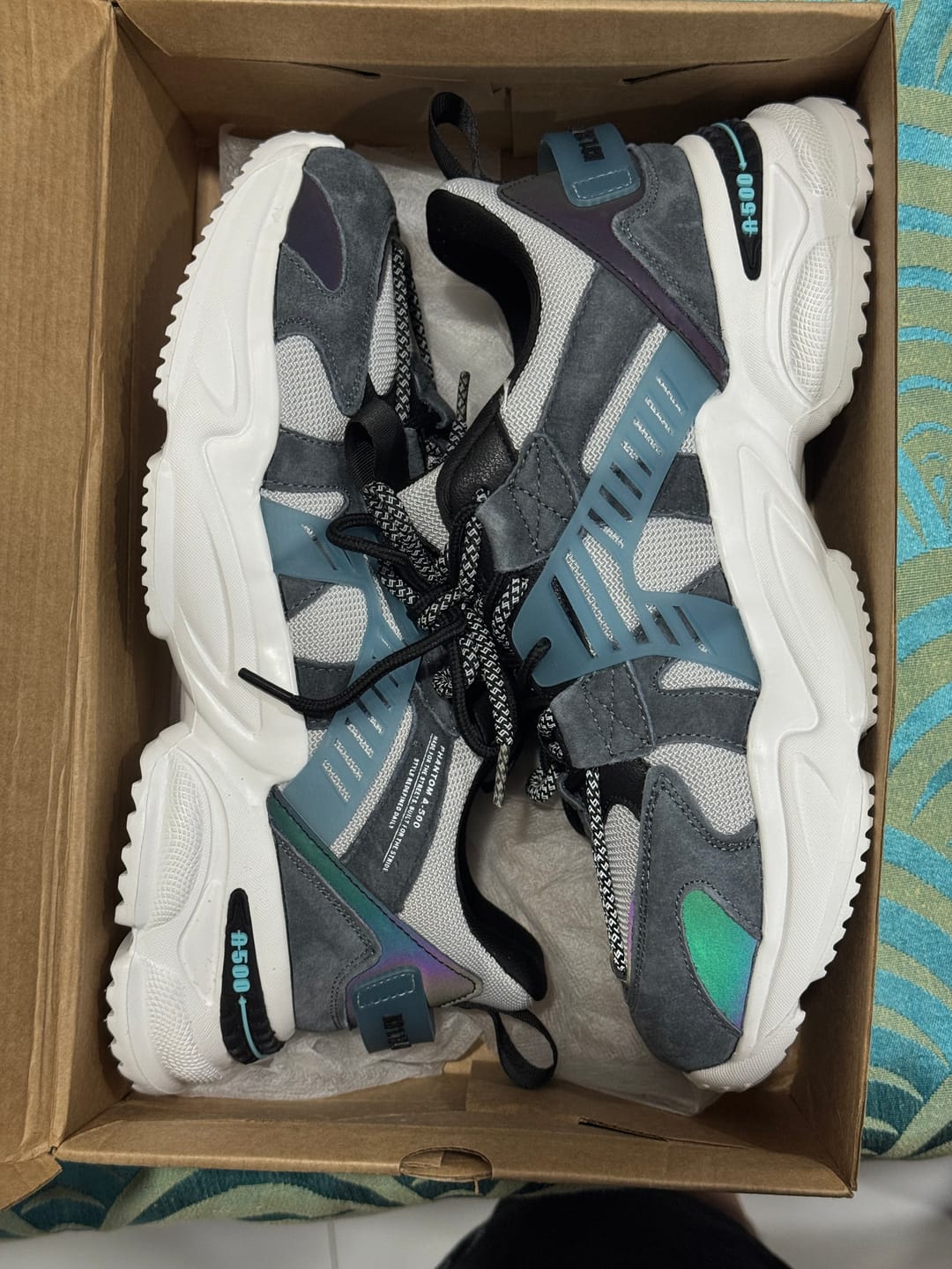 Customer photo review of Moscow Smoky Grey Low Top Minimalist Classy Sneakers