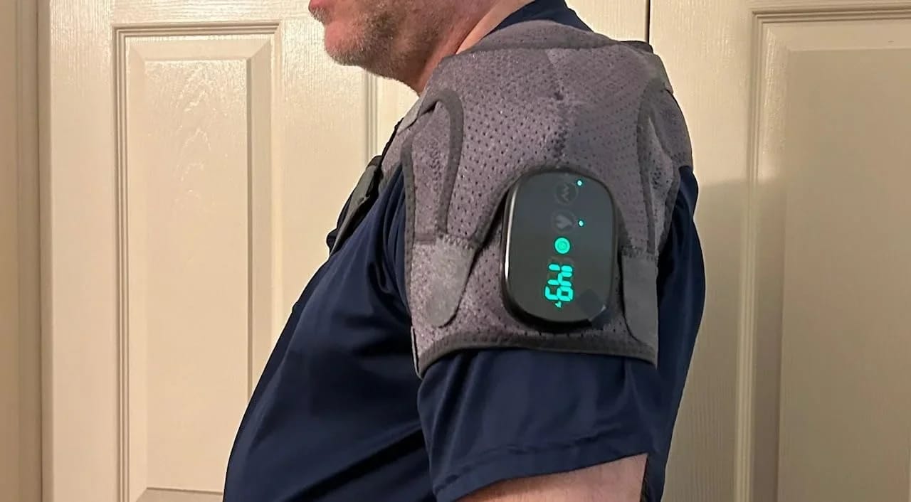 Customer photo review of Wisemed Shoulder Massager