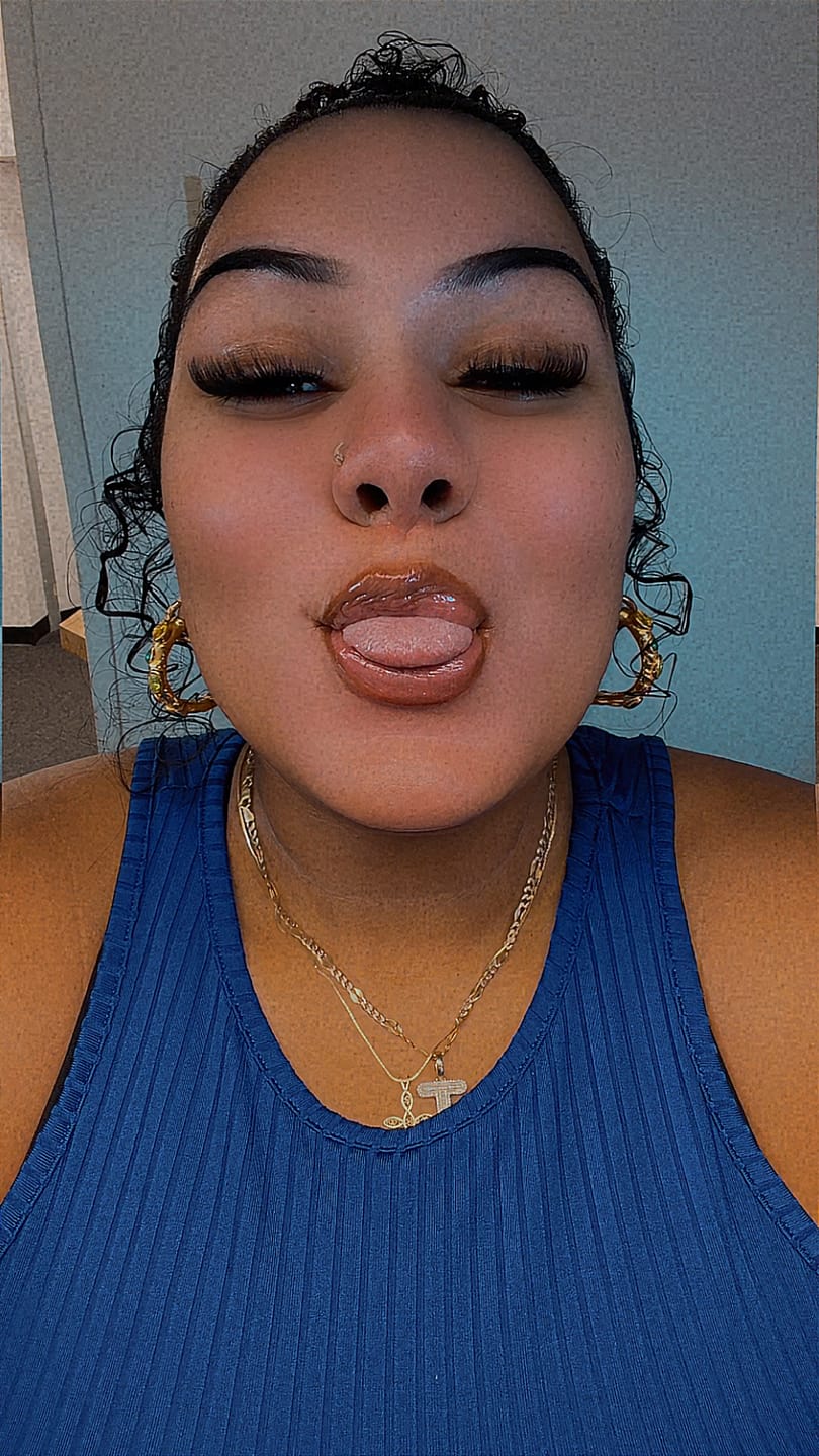 Customer photo review of Viva Color Hoop Earrings