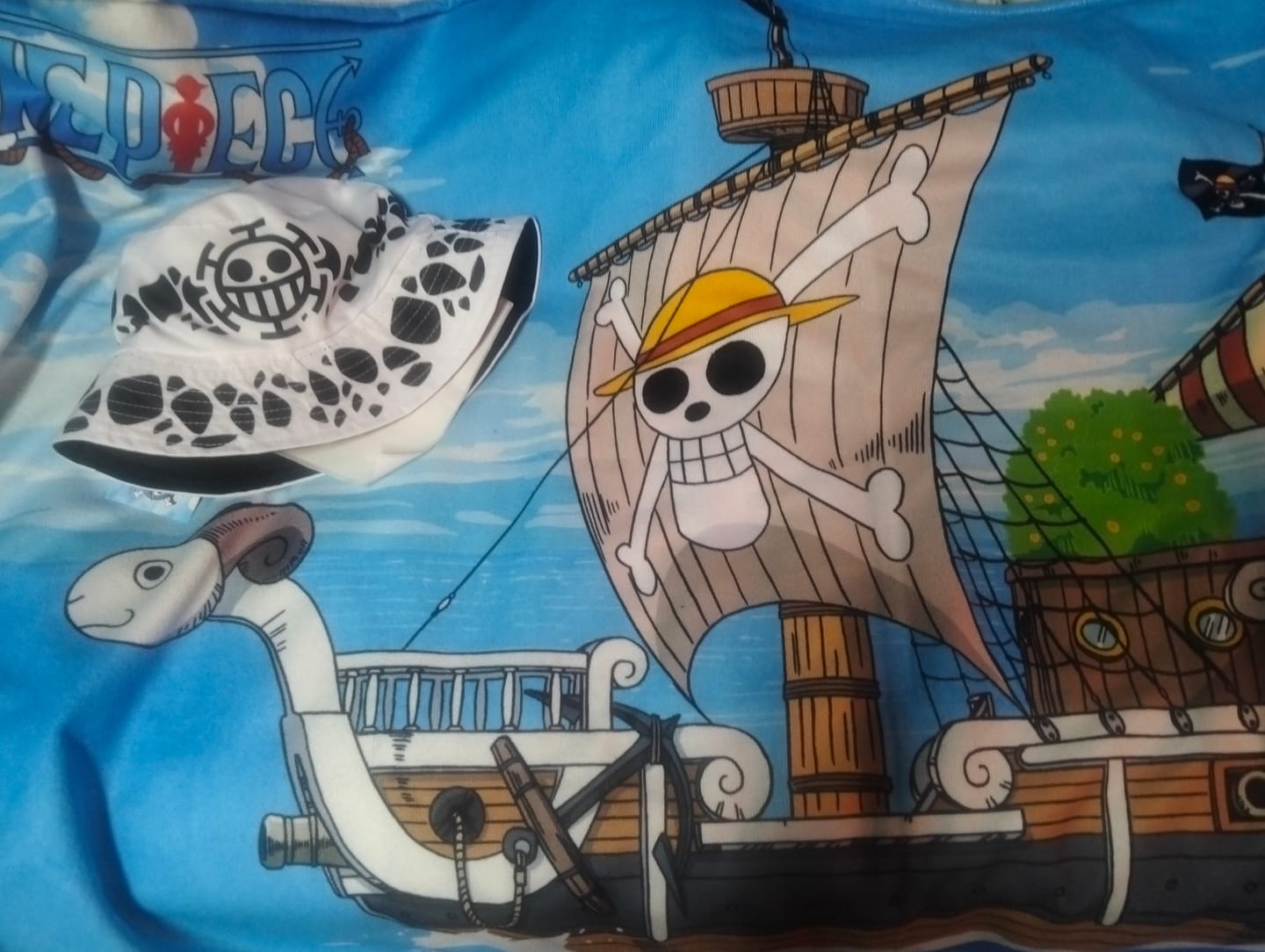 Customer photo review of Bucket Hat One Piece Trafalgar Law