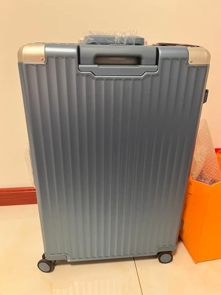 Customer photo review of Captain Aluminum Frame Check-In