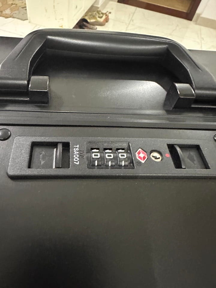 Customer photo review of Captain Full Aluminum Carry-On