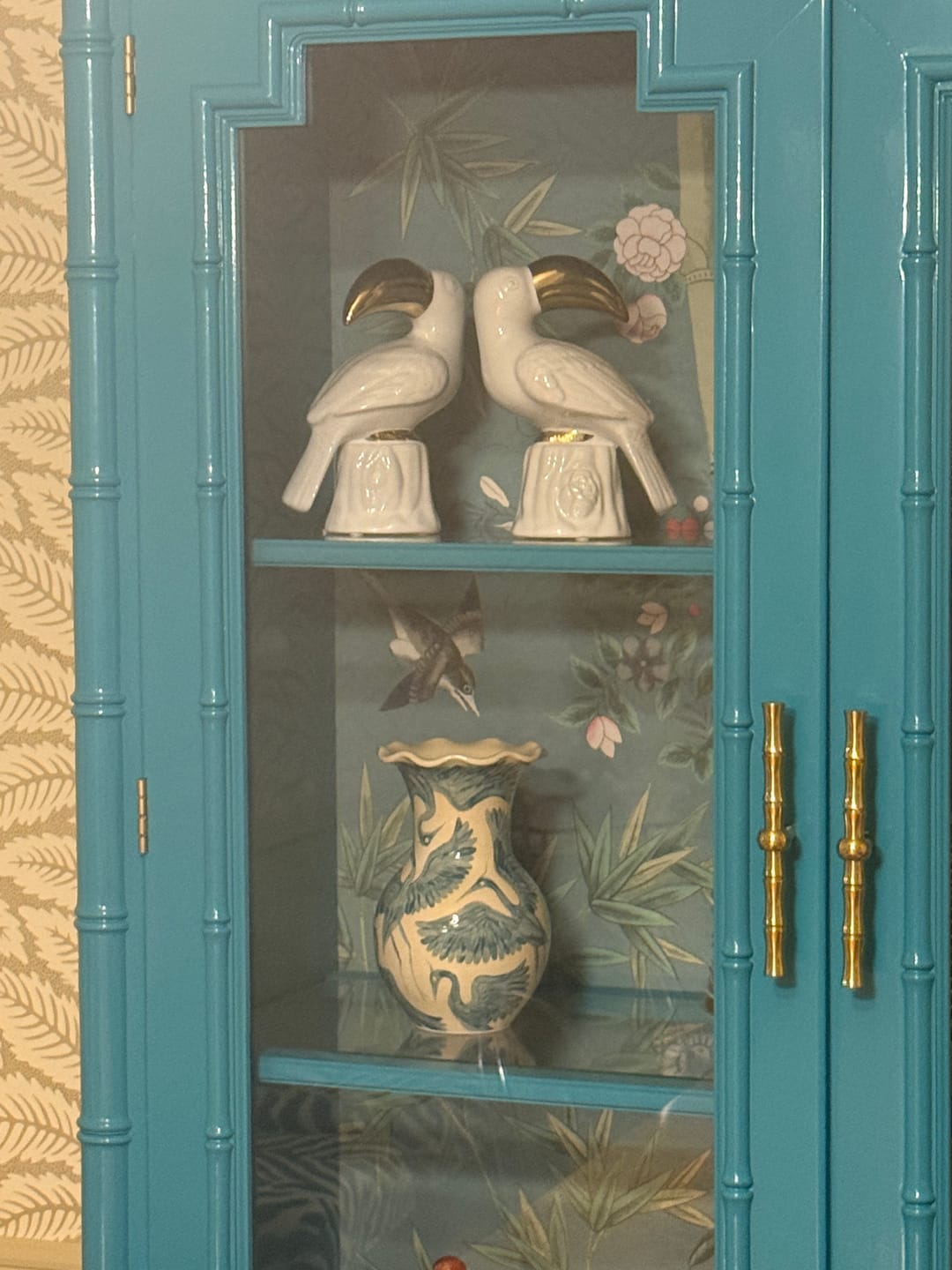 Customer photo review of Pair of Vintage Hollywood Regency White Porcelain & Gold Gilt Toucan Bookends