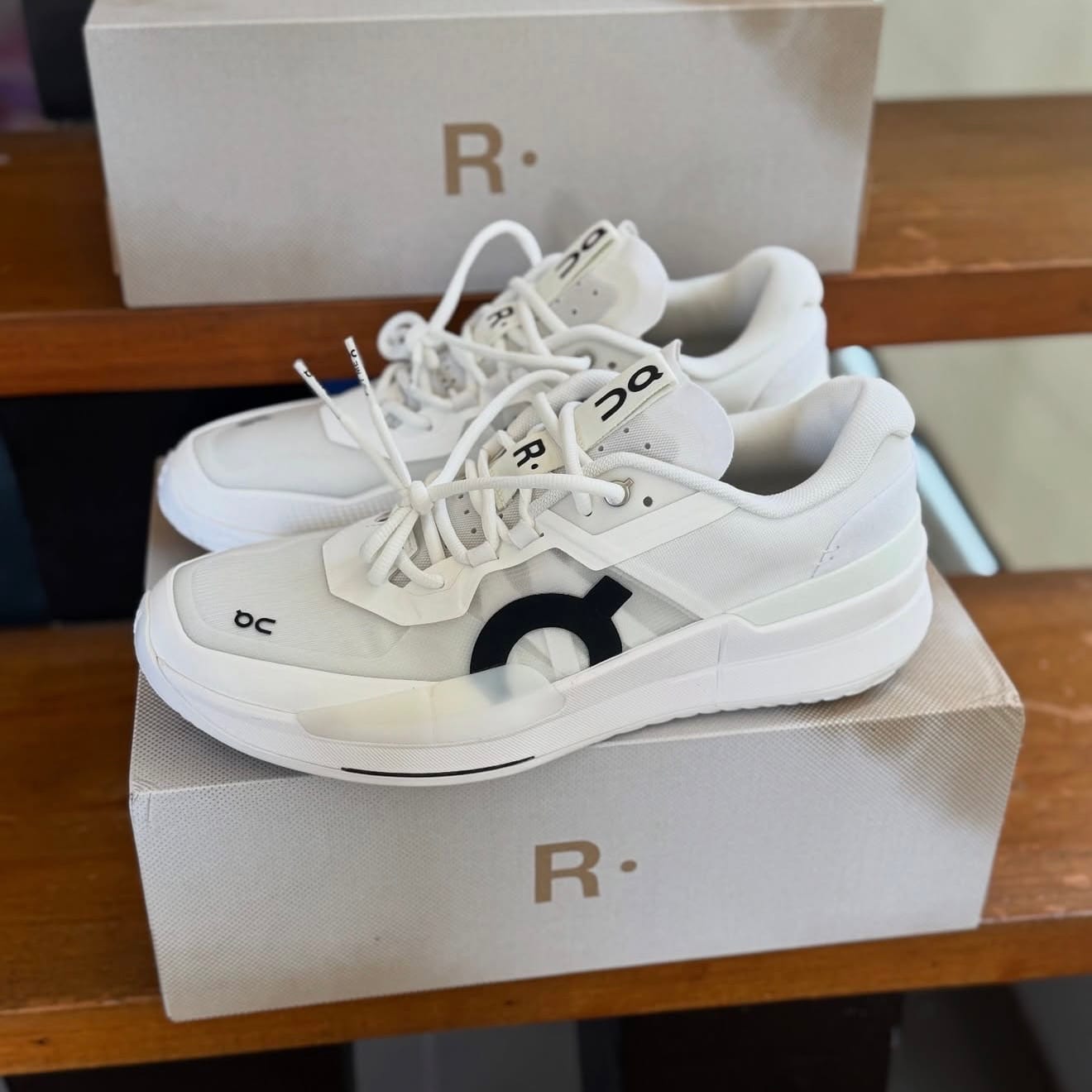 Customer photo review of Roger Pro 2 All White - RPW