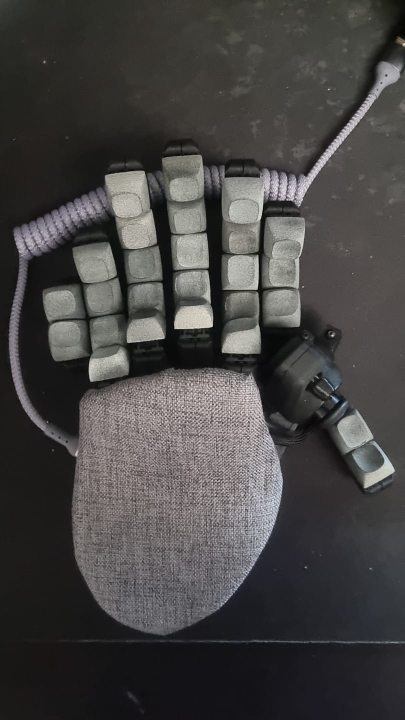 Customer photo review of Sample DES Column (5 keycaps)