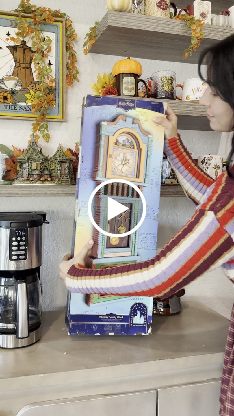 Customer video review of HANDCRAFTED WEASLEY™ MAGICAL 3D WOOD CLOCK - OFFICIALLY LICENSED