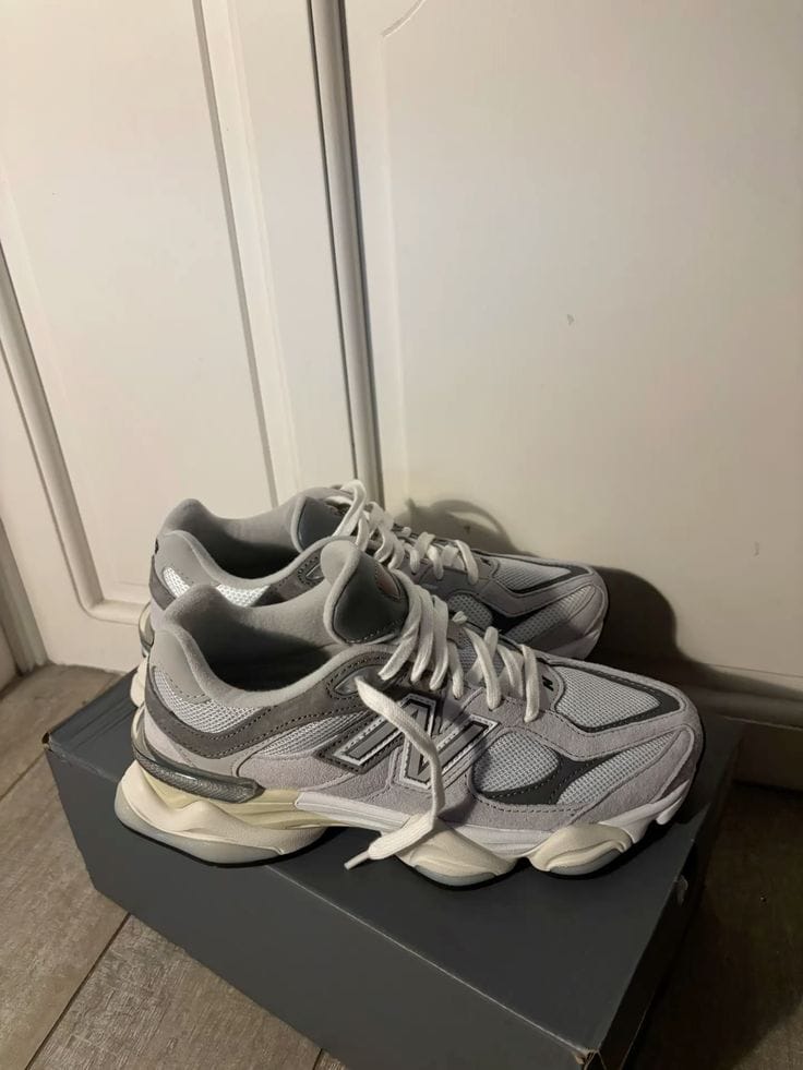 Customer photo review of New Balance 9060 Shoes