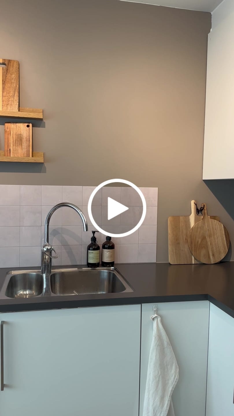 Customer video review of 10-pk Melina Beige selvklebende veggfliser