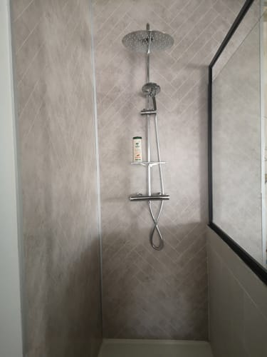 Customer photo review of Panneau Mural Chevron Beige Mat - Salle De Bain - Motif Zellige