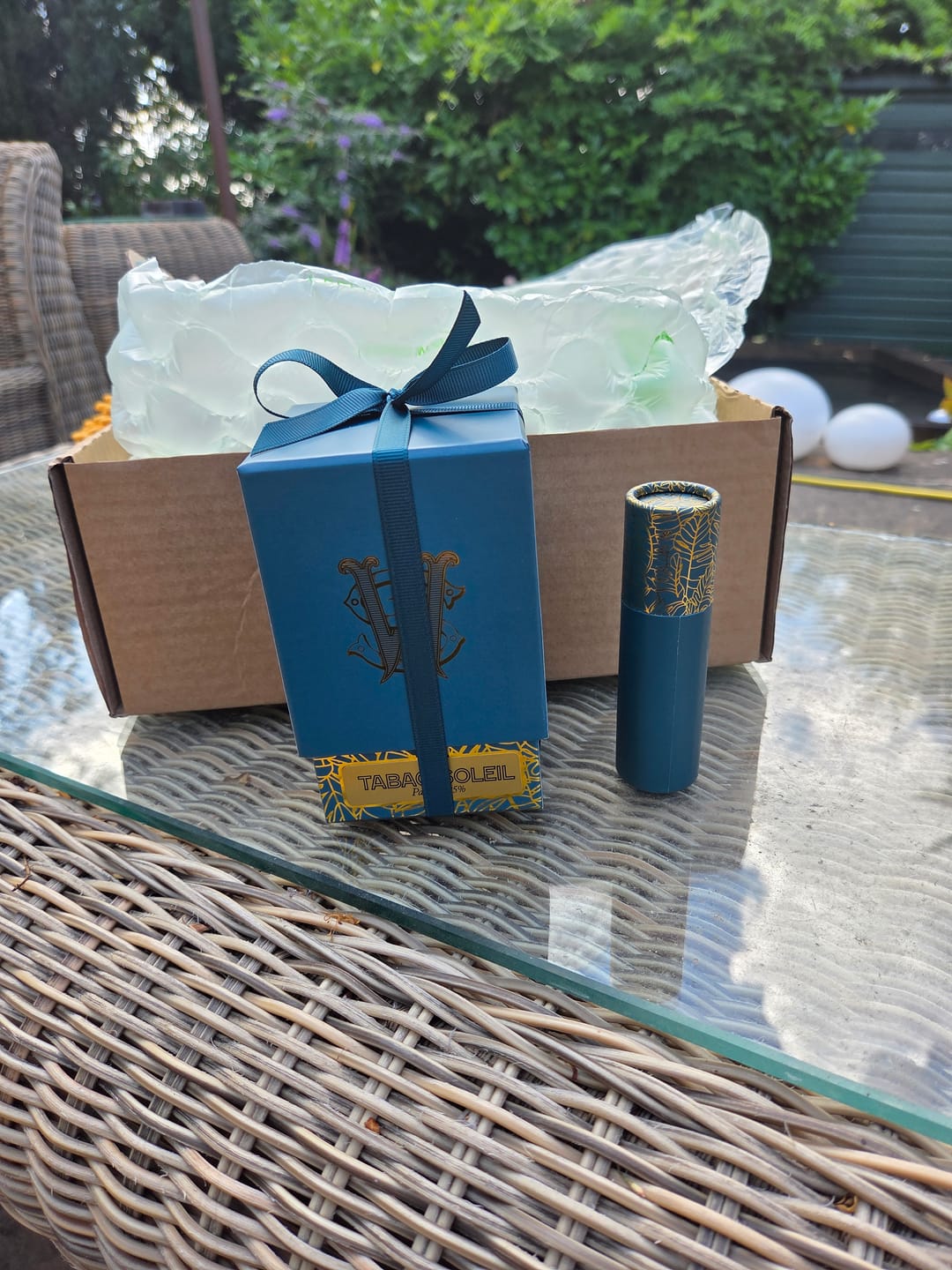 Customer photo review of Tabac Soleil