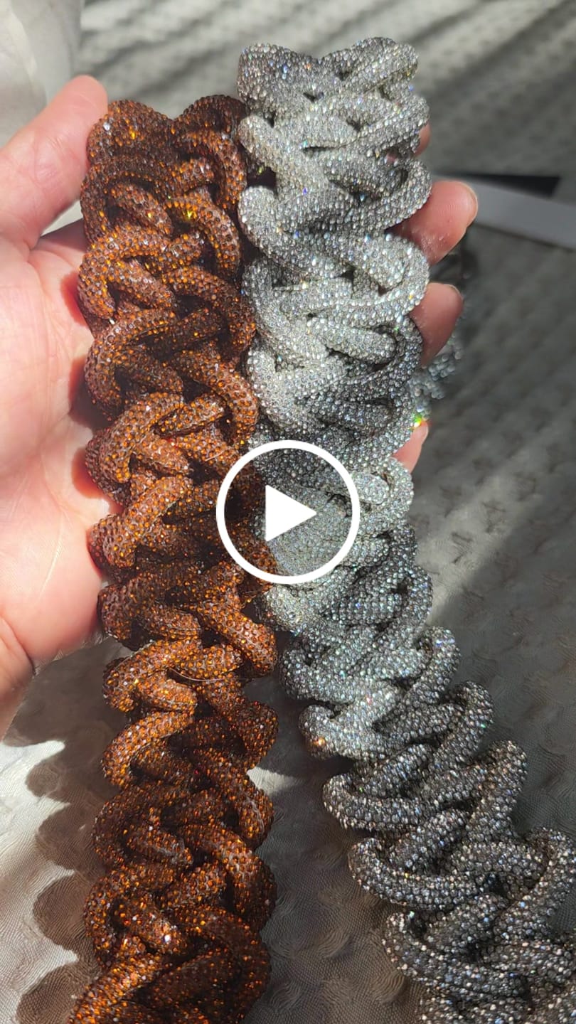 Customer video review of LACE STRAP - Crystal
