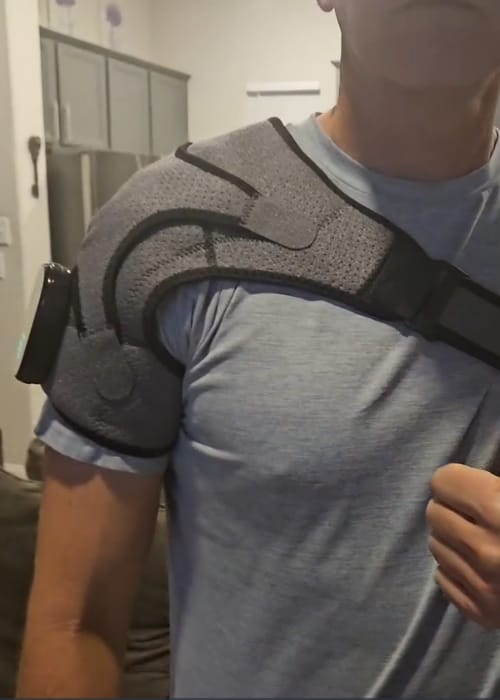 Customer photo review of Wisemed Shoulder Massager