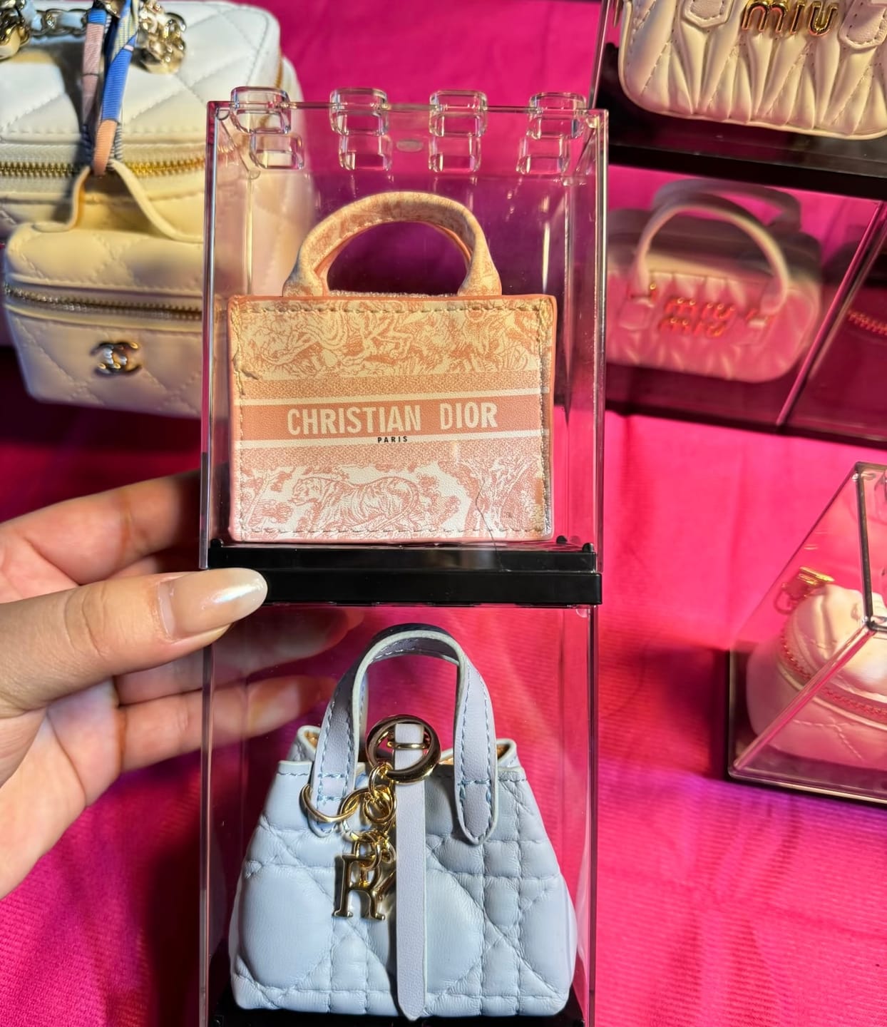 Customer photo review of QUEEN’S MINI BAG SURPRISE