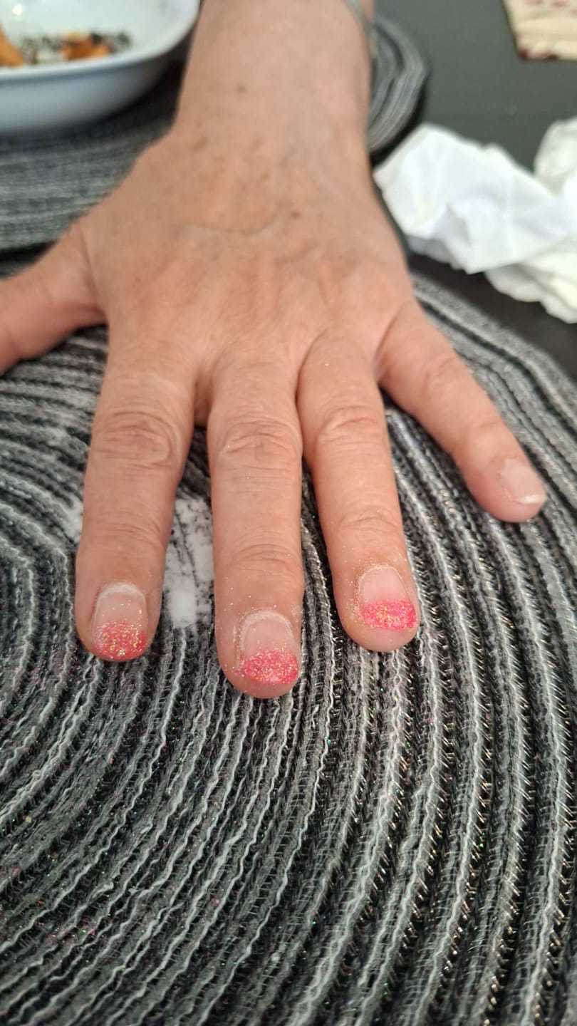 Customer photo review of Mauve Whisper Dipping Powder