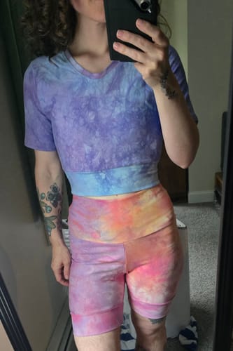 Customer photo review of Scoop Neck Crop 'Fae'