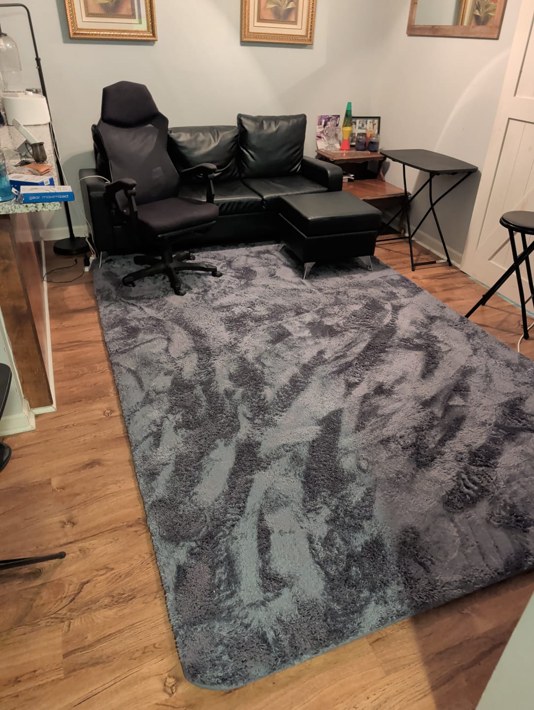 Customer photo review of Shaggy Relax Mat - 1.4" Thick Foam Base