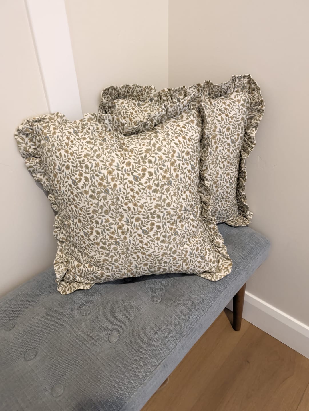 Customer photo review of Meadow Ruffle - 18" | 22" | 26" | 12x20"