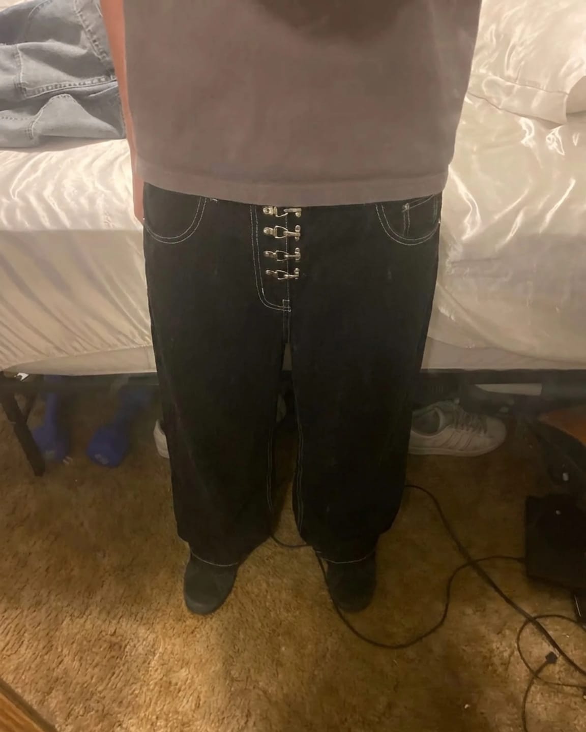 Customer photo review of METAL BUCKLE BAGGY JEANS