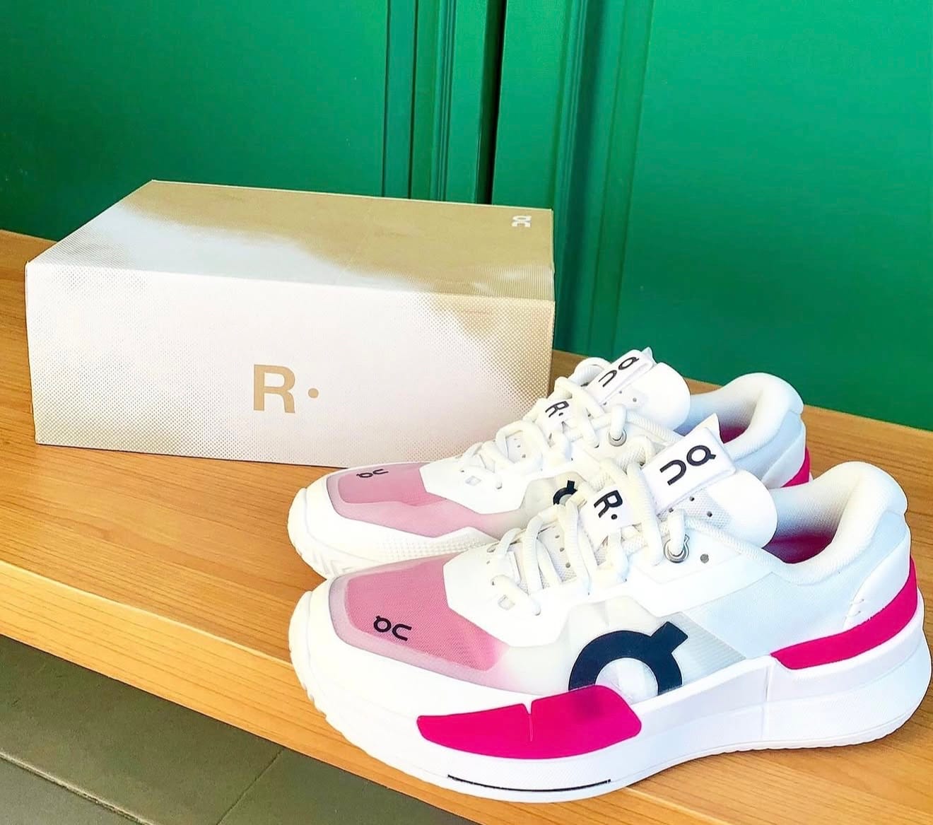 Customer photo review of Roger Pro 2 White Pink - RWP