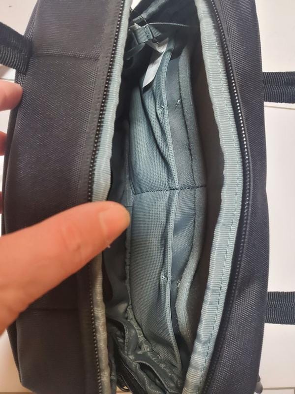 Customer photo review of Subterra Crossbody Torbica L