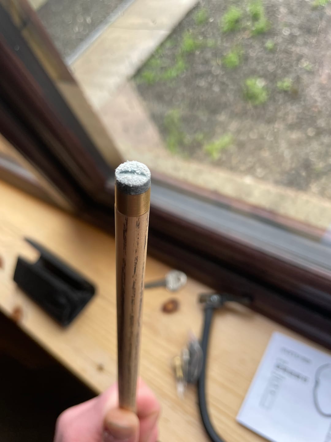 Customer photo review of Cue-King Pro Series 001 57" 19oz Snooker and Pool Cue 3/4 Jointed with Case and Extension