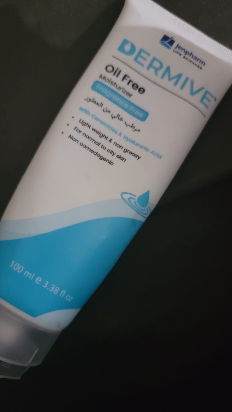 Customer photo review of Dermive Oil-Free Fragrance Free Moisturizer