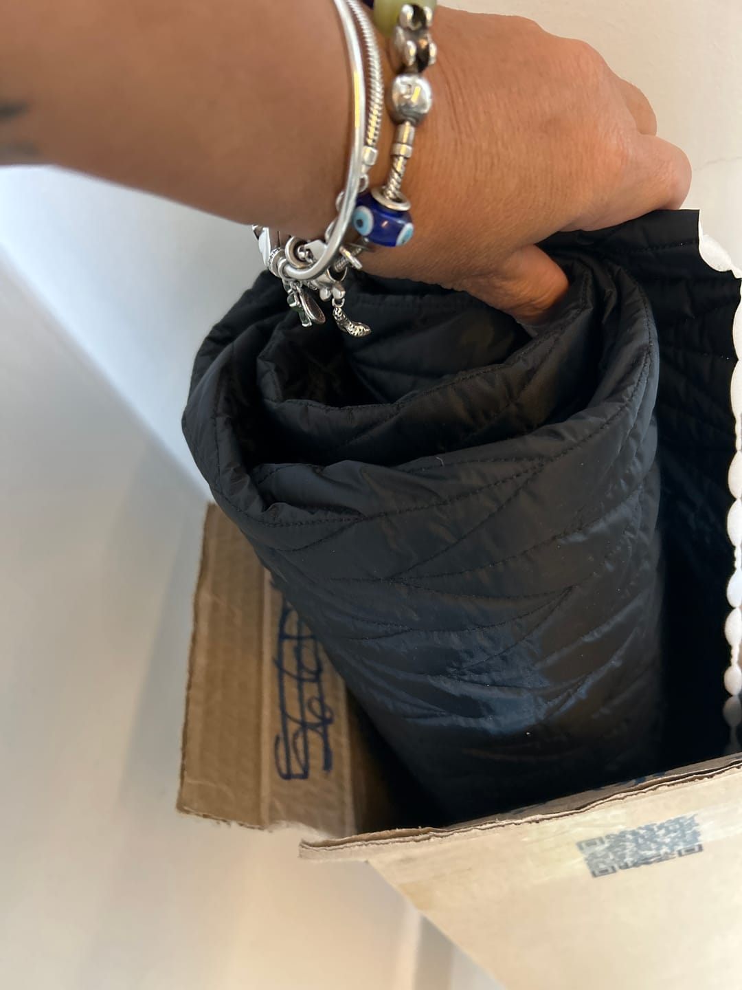Customer photo review of NYLON EMBORRACHADO MATELADO EM CHEVRON PRETO FERNANDA GAMA